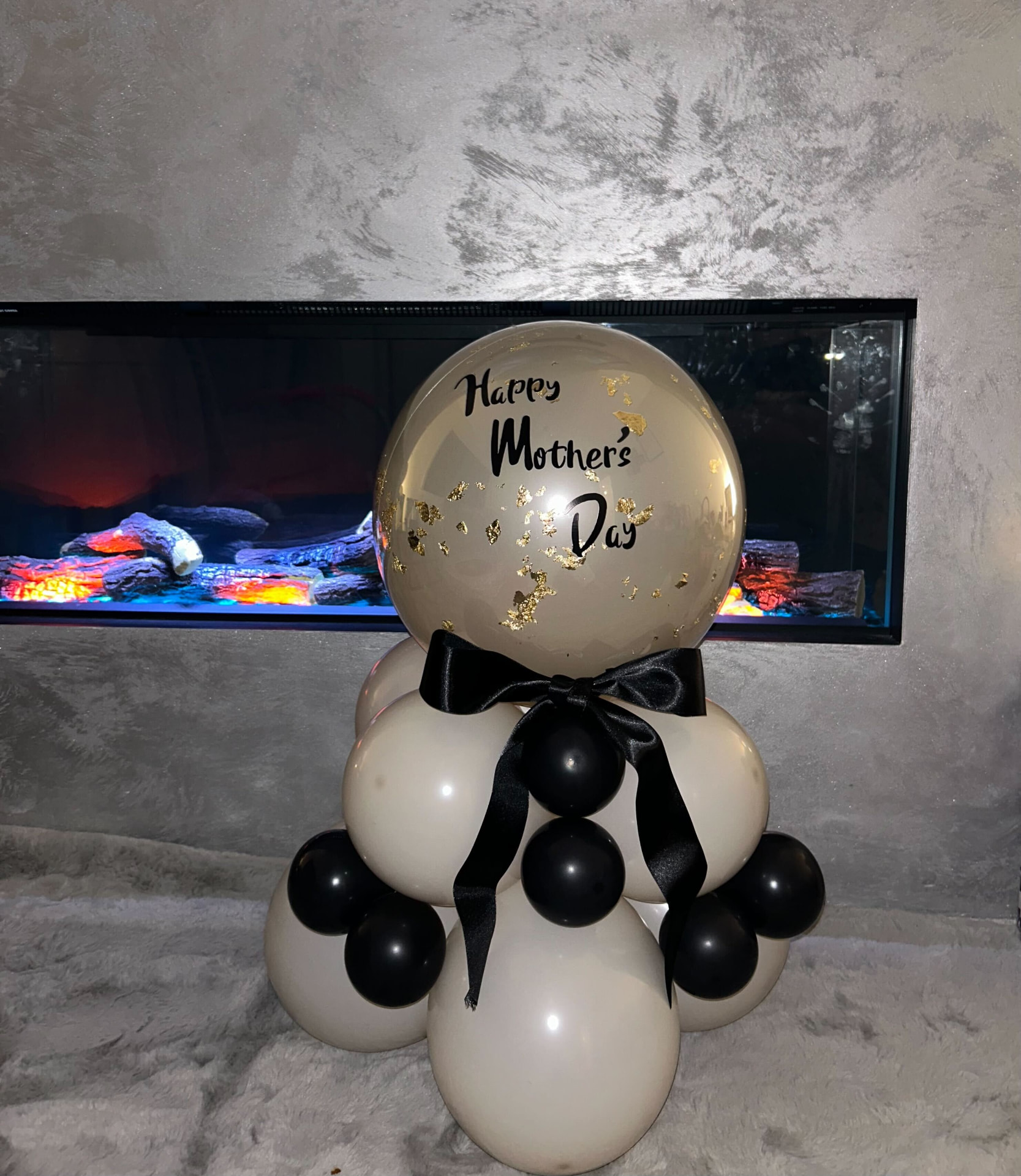 Happy Mother's Day balloon stack with black bow